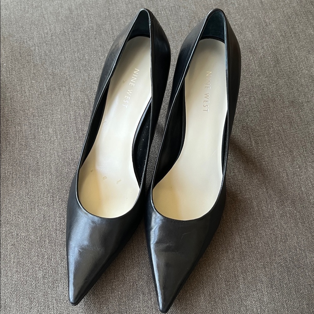 Nine West Classic Black Pumps
